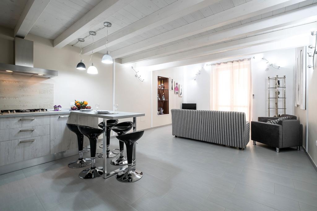 Quattro Canti Apartments Palermo Exterior photo